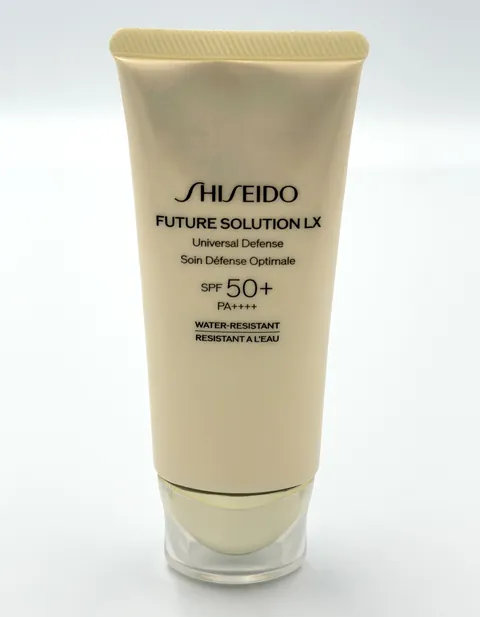 Shiseido - Future Solution LX Universal Defense SPF 50+ PA++++ (yellow)
